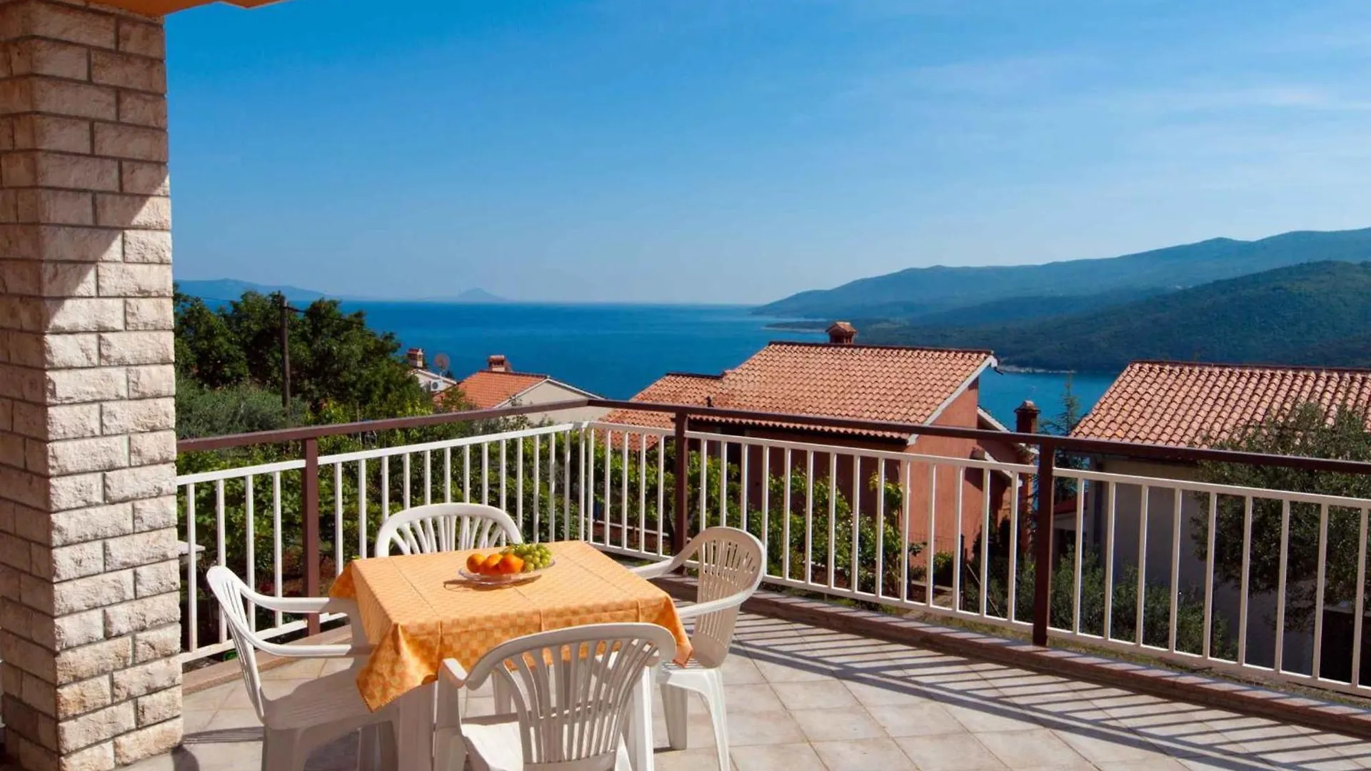 Apartment In Rabac 16819